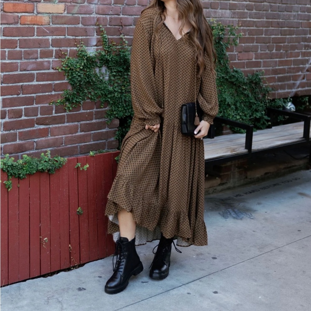 Carly Jean Laurel Maxi Dress